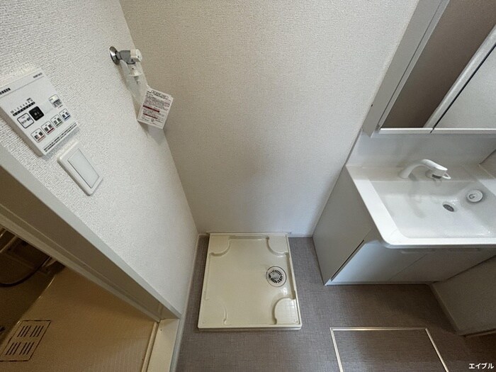 物件内観写真13　(洗濯機置場)