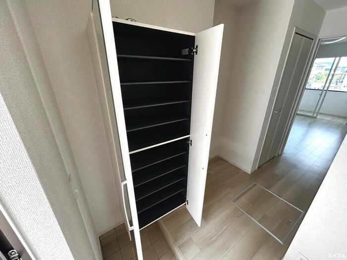 物件内観写真17　(靴箱)