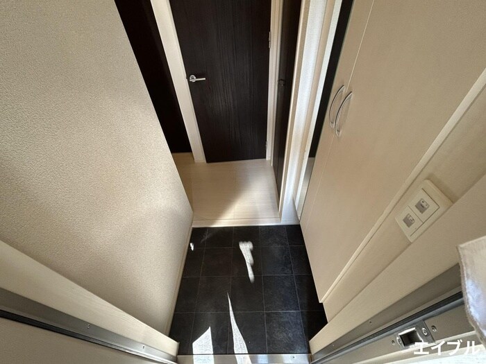 物件内観写真15　(玄関)