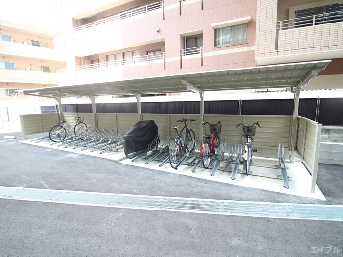 物件外観写真6　(駐輪場)