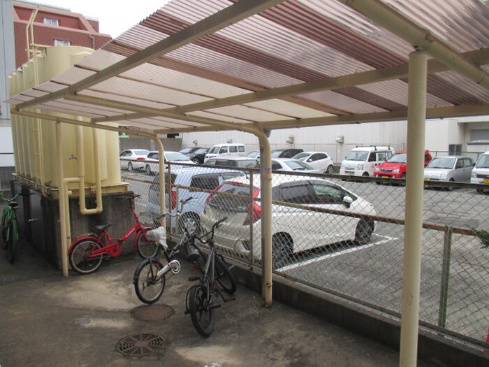 物件外観写真6　(駐輪場)