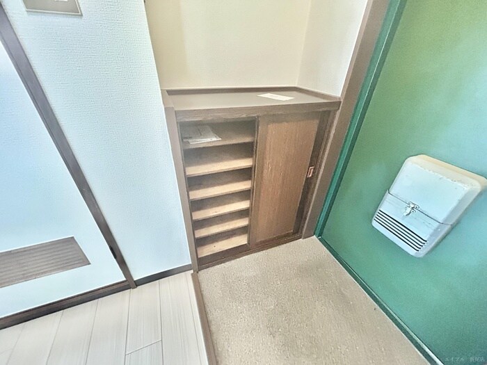 物件内観写真16　(靴箱)