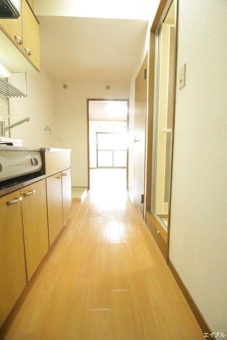 物件内観写真17　(廊下)