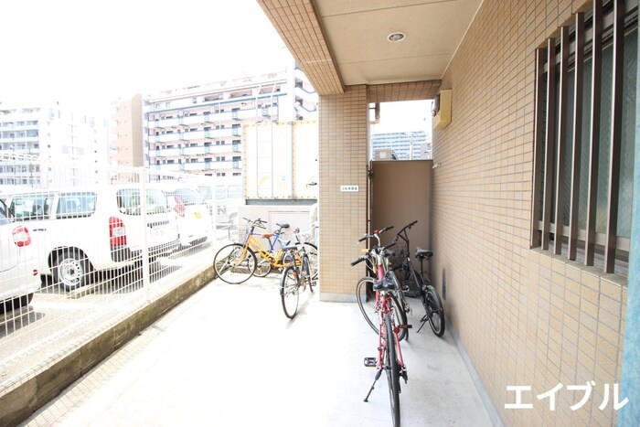 物件外観写真5　(駐輪場)