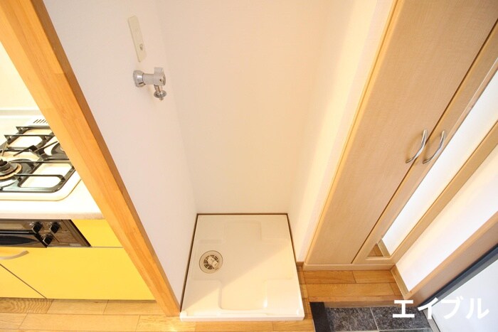 物件内観写真14　(洗濯機置場)