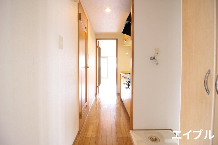 物件内観写真19　(廊下)