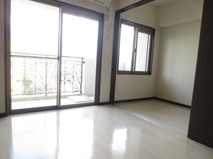 物件内観写真8　(居室)