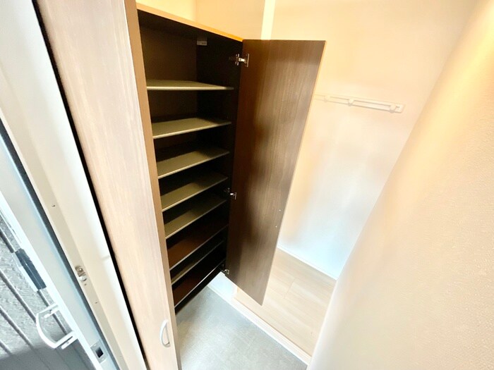 物件内観写真12　(靴箱)