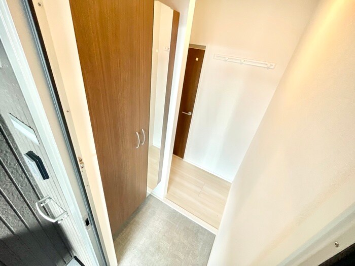 物件内観写真21　(玄関)