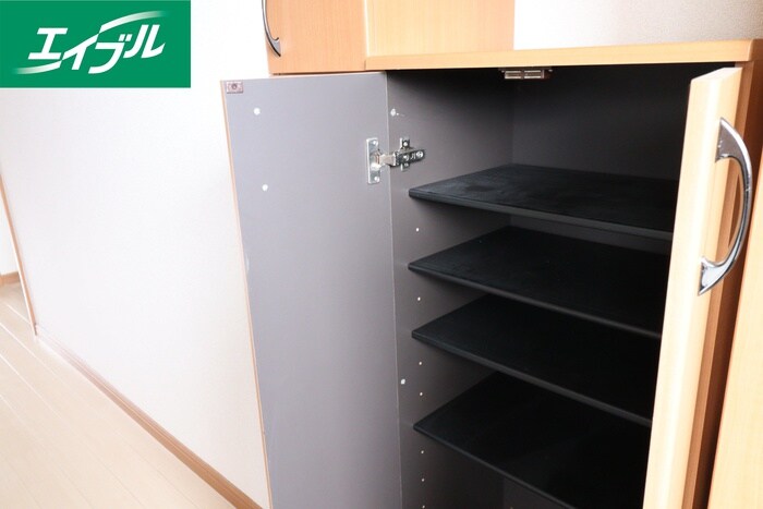 物件内観写真16　(靴箱)