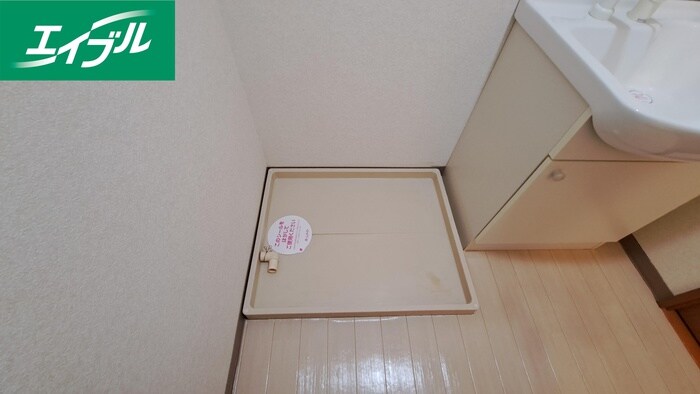 物件内観写真18　(洗濯機置場)