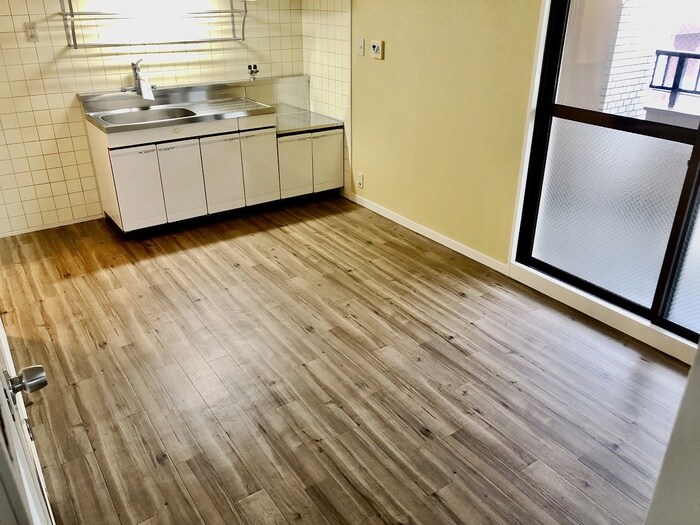 物件内観写真4　(居室)