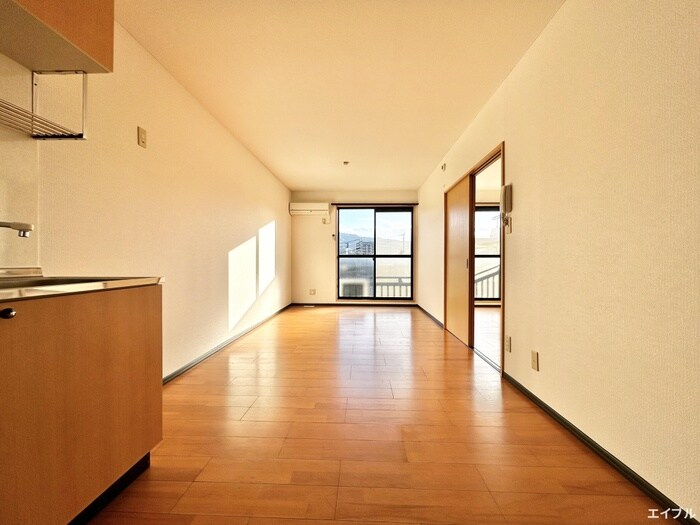 物件内観写真4　(居室)