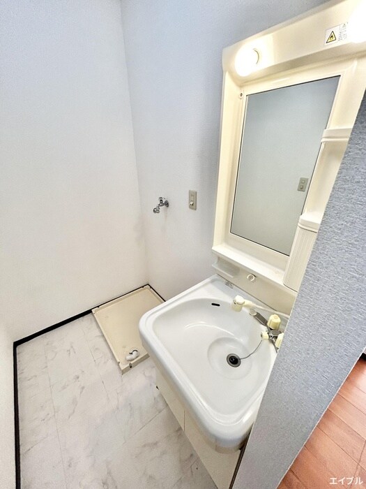 物件内観写真14　(洗濯機置場)