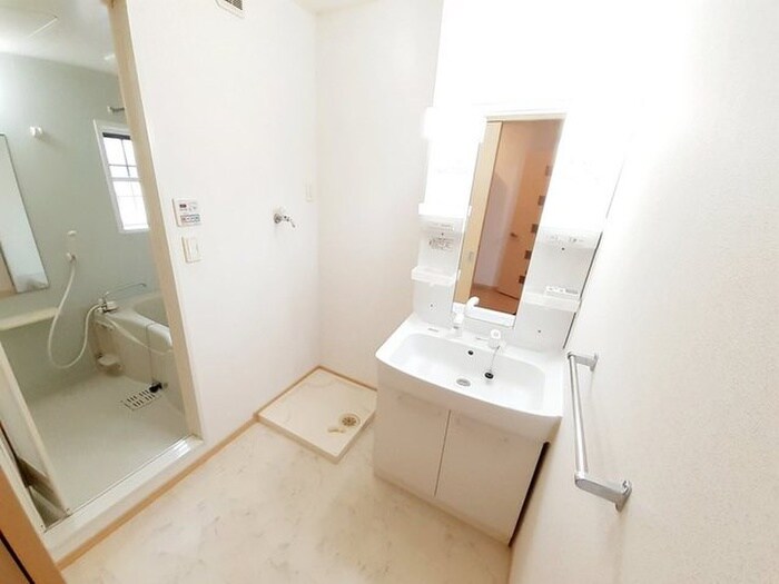 物件内観写真12　(洗面)