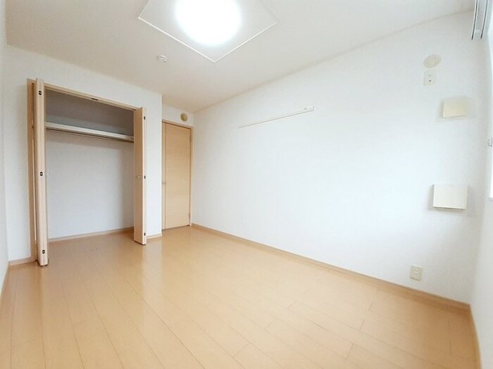 物件内観写真16　(収納)