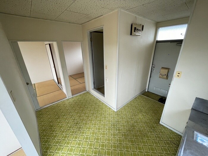 物件内観写真3　(居室)