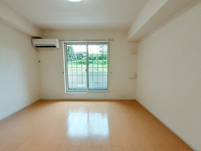 物件内観写真6　(居室)