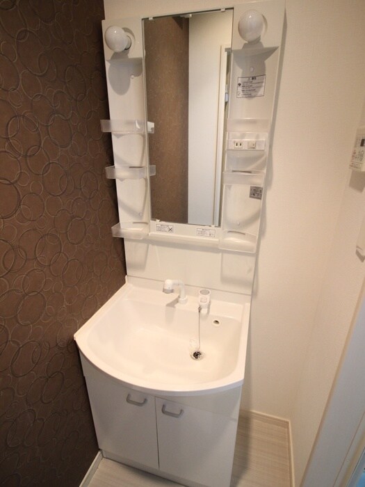 物件内観写真9　(洗面)