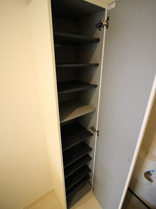 物件内観写真18　(靴箱)