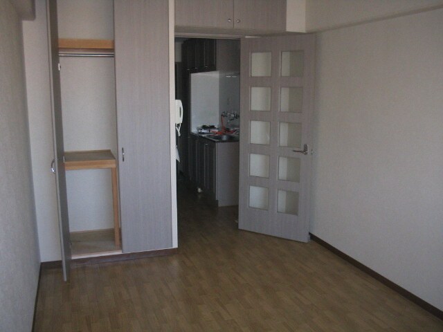 物件内観写真9　(居室)