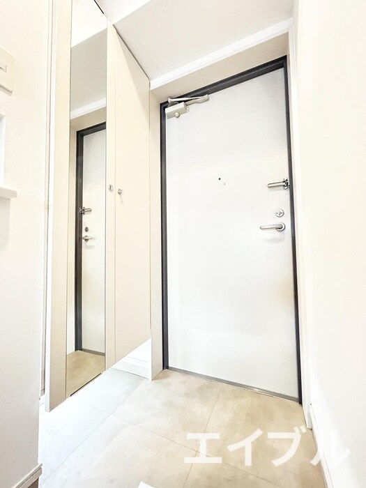 物件内観写真6　(玄関)