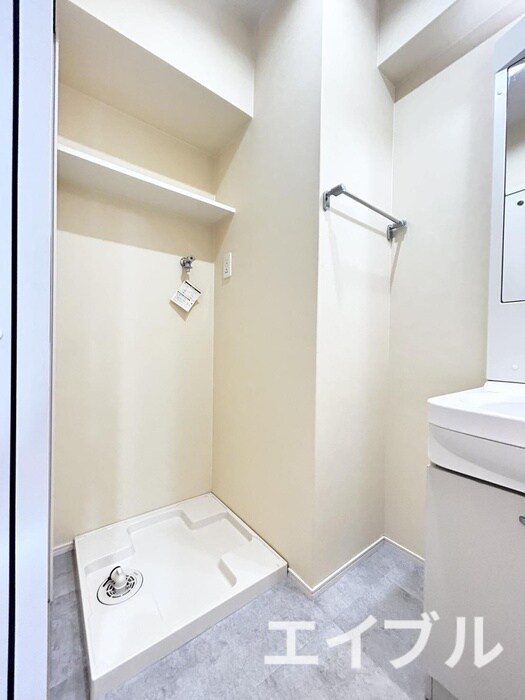 物件内観写真9　(洗濯機置場)