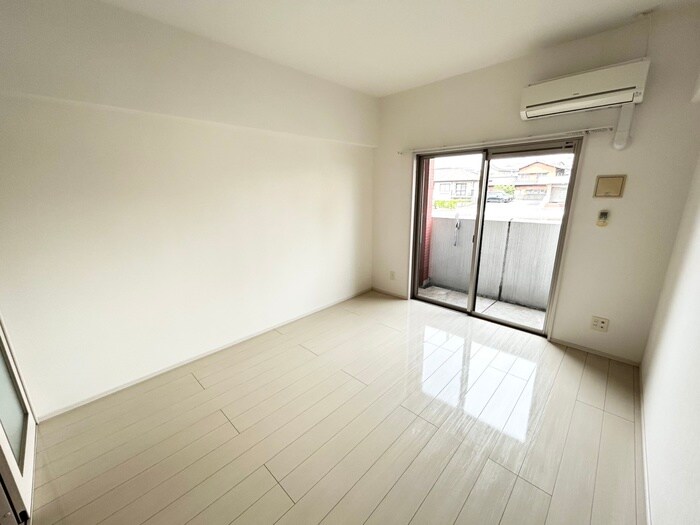 物件内観写真16　(居室)