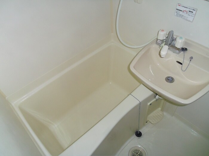 物件内観写真12　(バス／シャワールーム等)