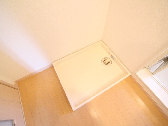 物件内観写真14　(洗濯機置場)