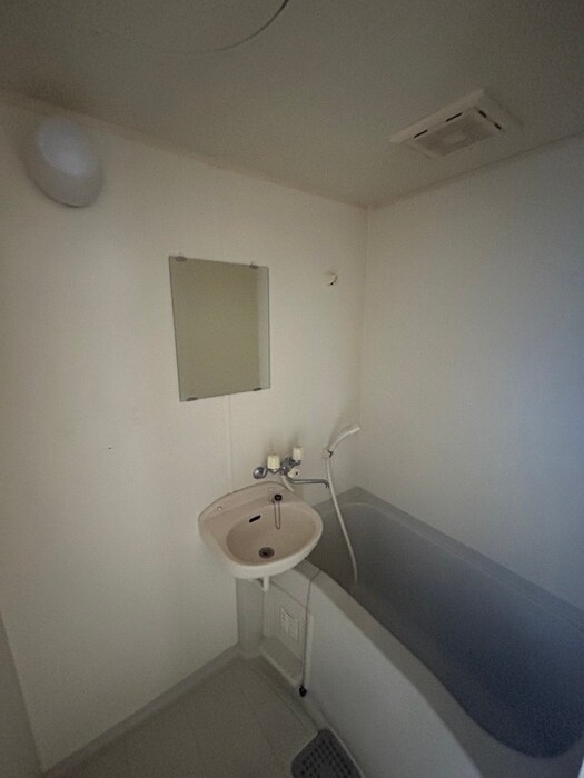 物件内観写真12　(バス／シャワールーム等)