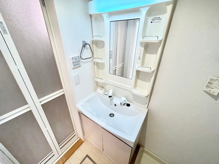 物件内観写真9　(洗面)