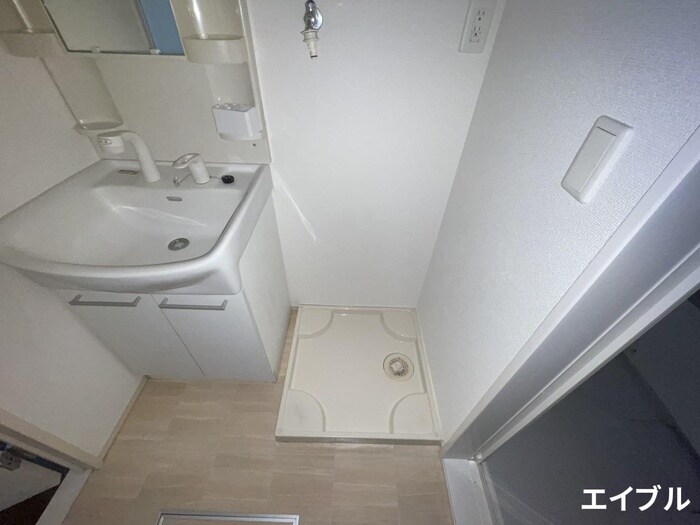 物件内観写真10　(洗濯機置場)