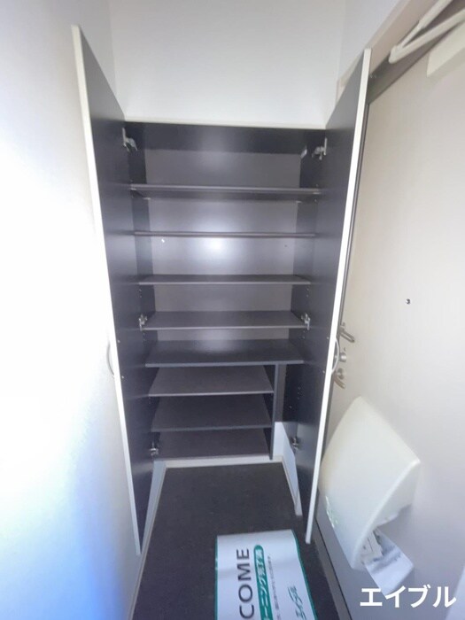 物件内観写真18　(靴箱)