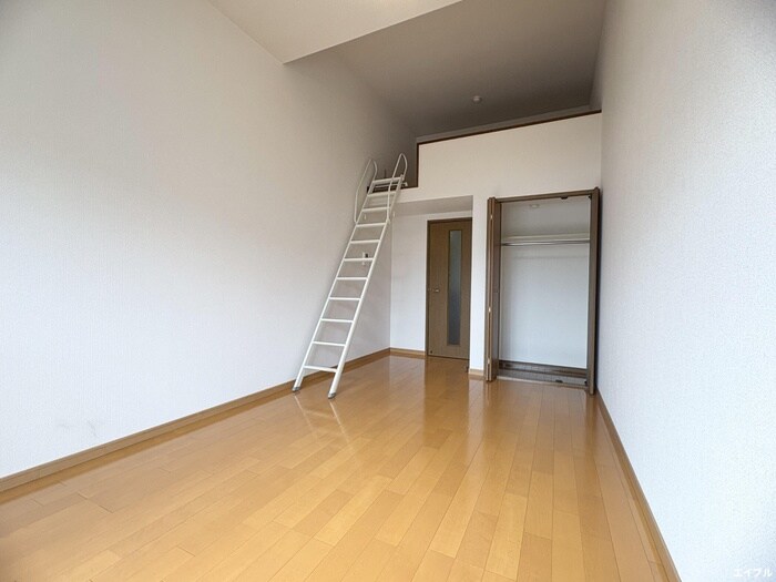 物件内観写真9　(居室)