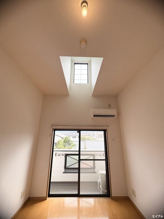 物件内観写真11　(居室)