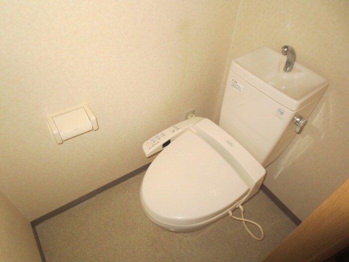 物件内観写真5　(トイレ)