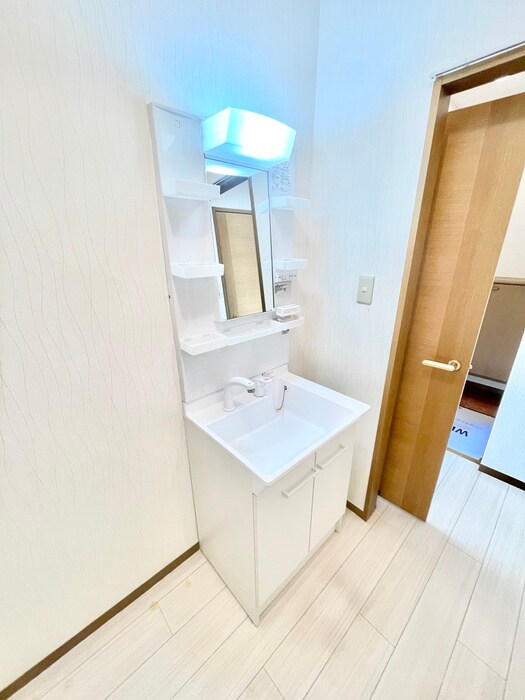 物件内観写真11　(洗面)