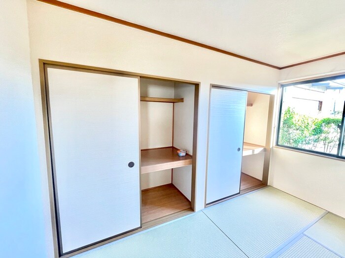 物件内観写真12　(収納)