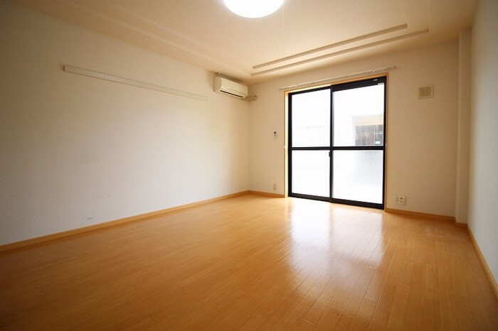 物件内観写真5　(居室)