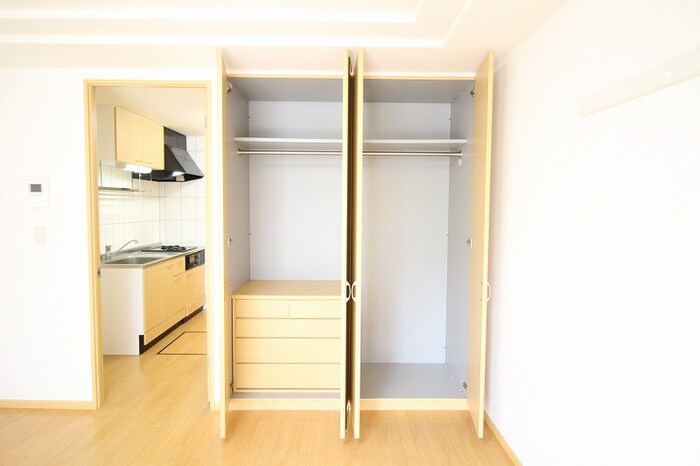 物件内観写真7　(収納)