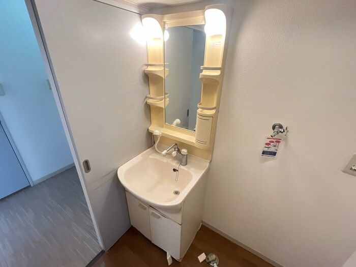 物件内観写真9　(洗面)