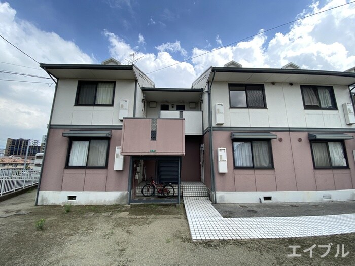 物件外観写真6　(エントランス部分)