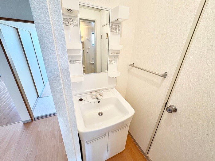 物件内観写真12　(洗面)