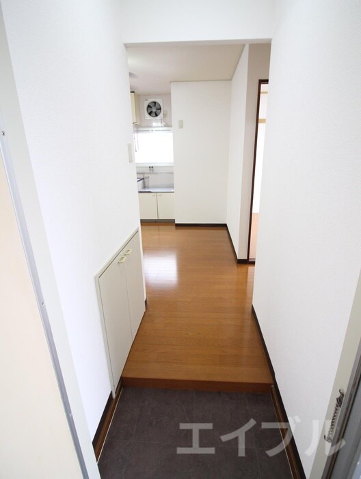 物件内観写真13　(玄関)