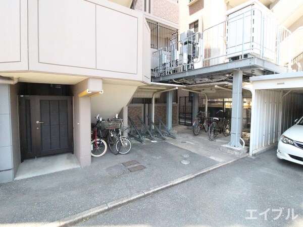 駐輪場