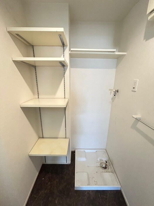 物件内観写真21　(洗濯機置場)