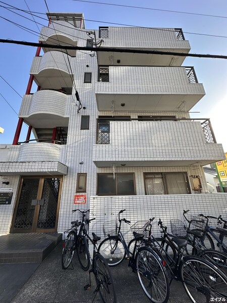 シャインハイツ西新外観写真