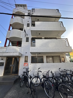 シャインハイツ西新外観写真