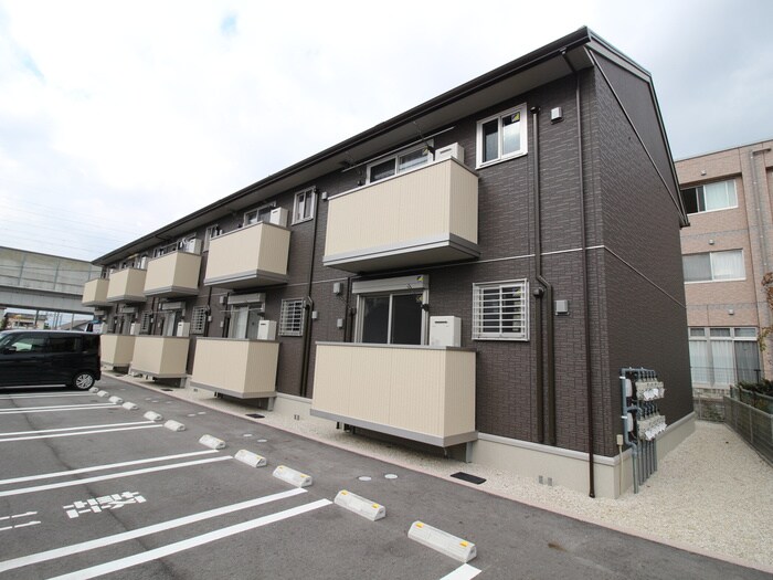 物件外観写真1　(外観写真)